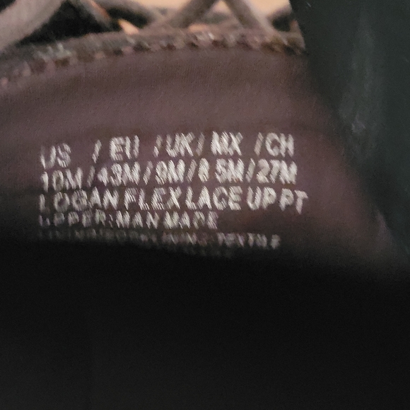 Reaction Kenneth Cole men shoes size 10MReaction Kenneth Cole men shoes size 10M - Picture 5 of 11